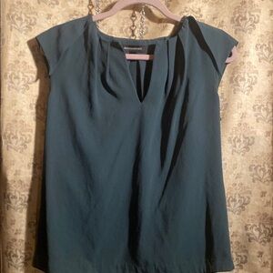 Banana Republic green woman’s top